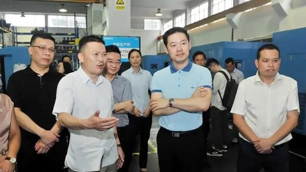 91抖音下载入口试点应用5G+AR眼镜技术，赋能高智慧运维，吸引市长一行前来专题调研